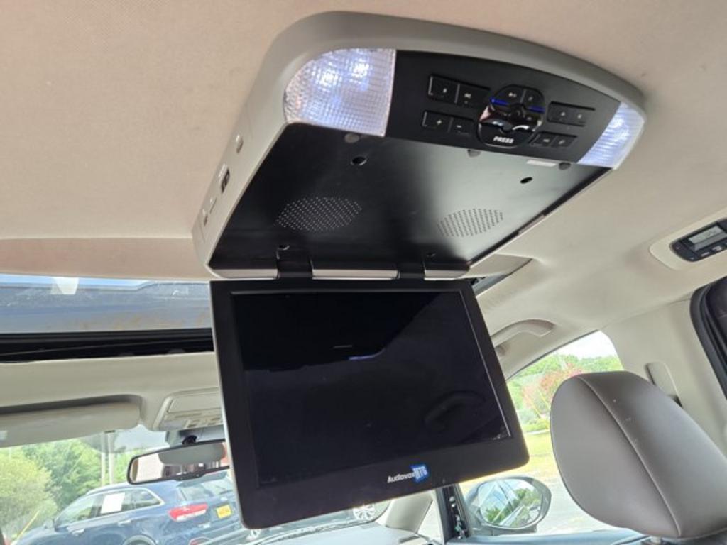 2016 Honda Odyssey - $11,995