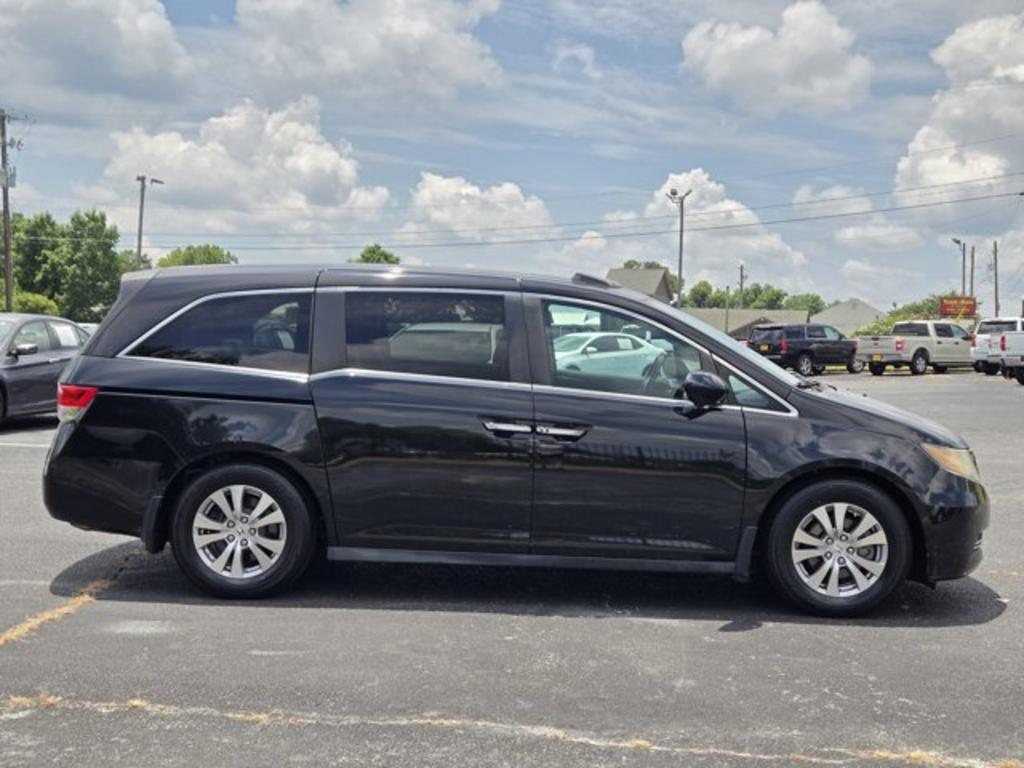 2016 Honda Odyssey - $11,995