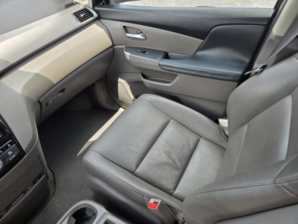 2016 Honda Odyssey - $11,995