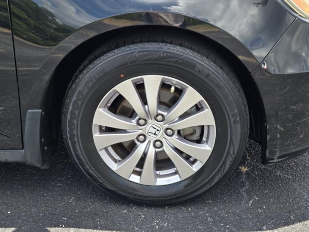 2016 Honda Odyssey - $11,995