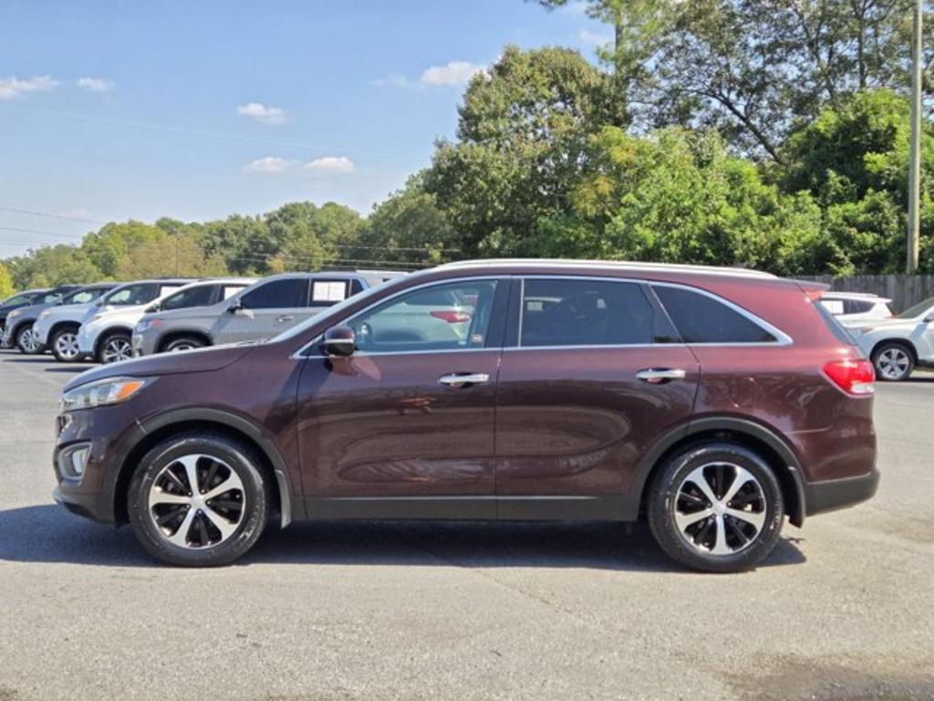 2016 Kia Sorento - $9,995
