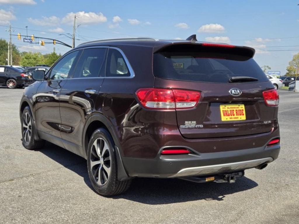 2016 Kia Sorento - $9,995