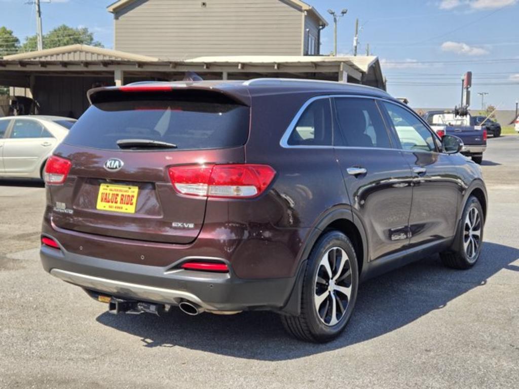 2016 Kia Sorento - $9,995