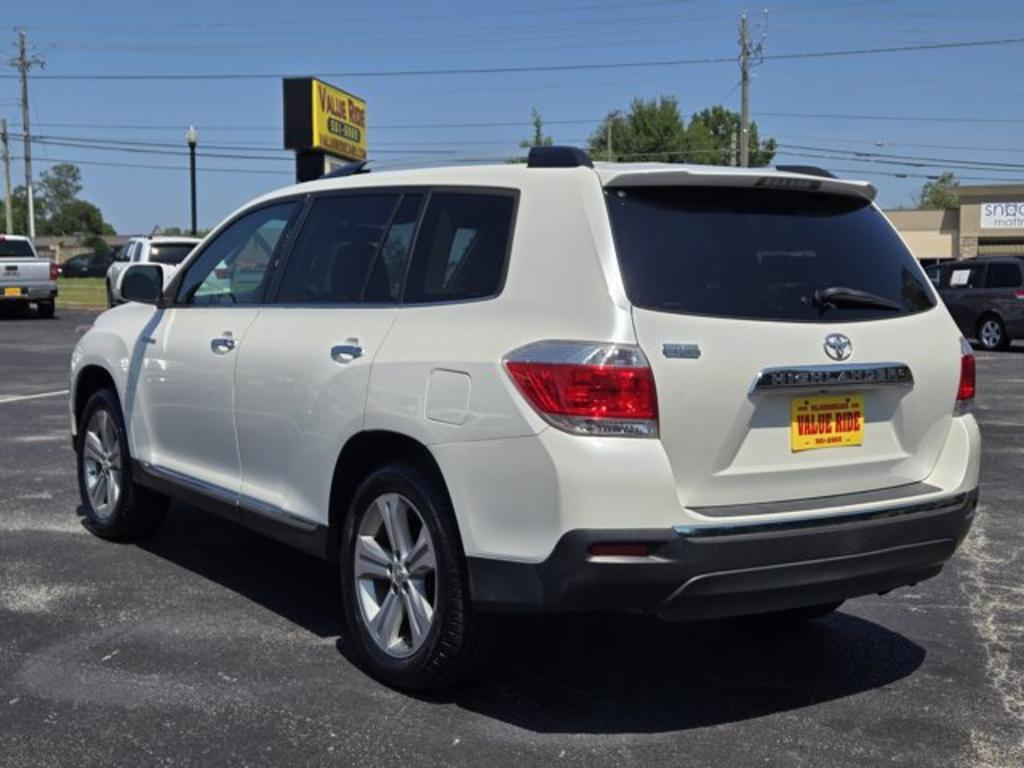 2012 Toyota Highlander - $15,995