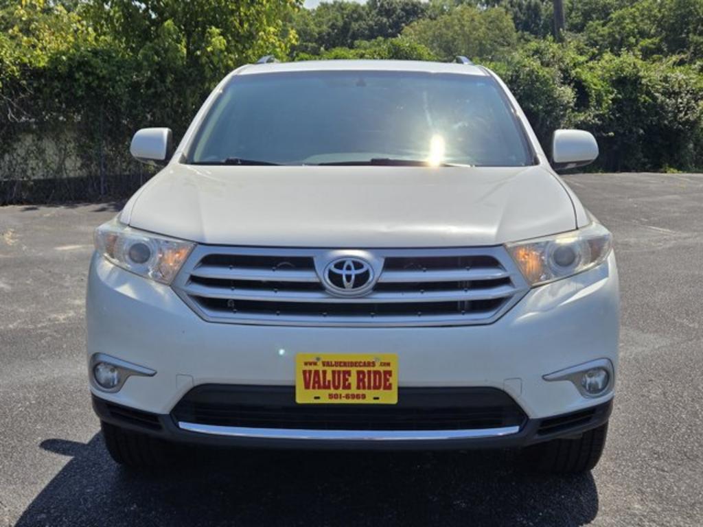 2012 Toyota Highlander - $15,995