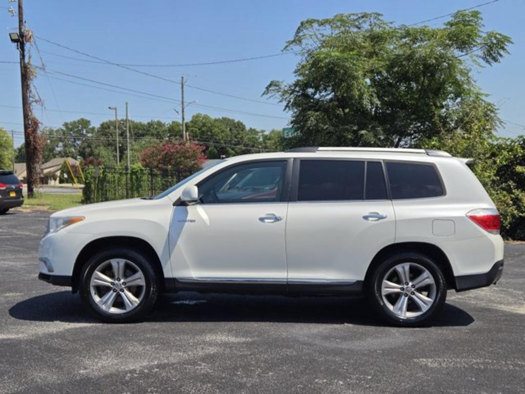 2012 Toyota Highlander - $15,995