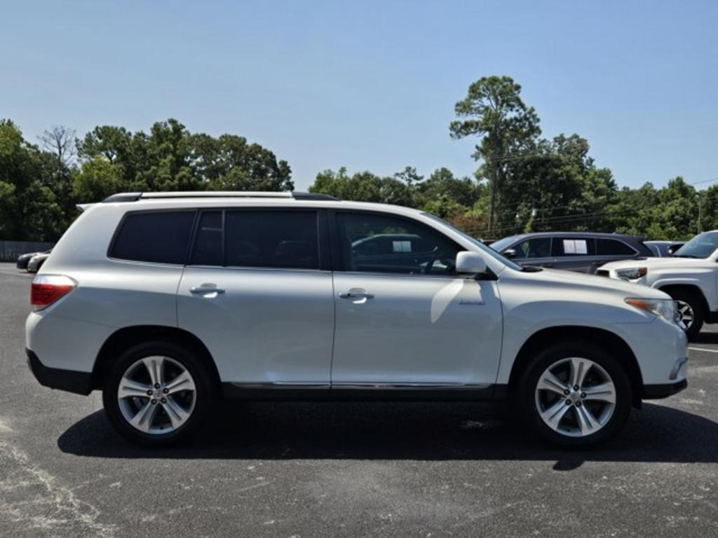 2012 Toyota Highlander - $15,995