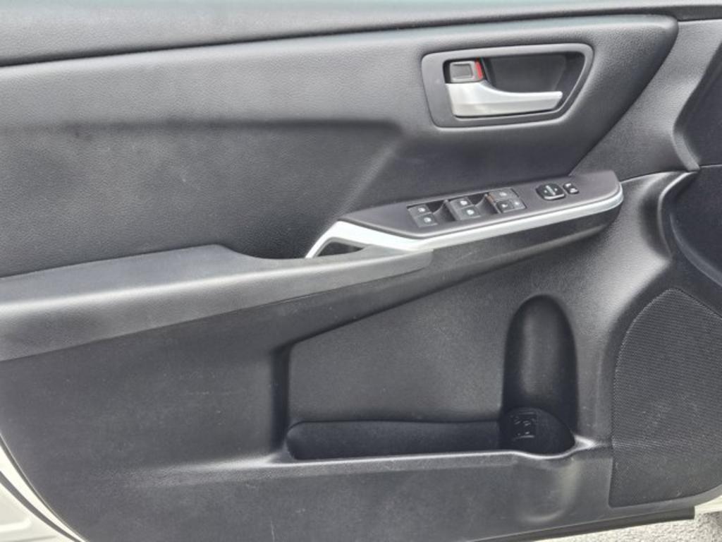 2015 Toyota Camry - $12,995
