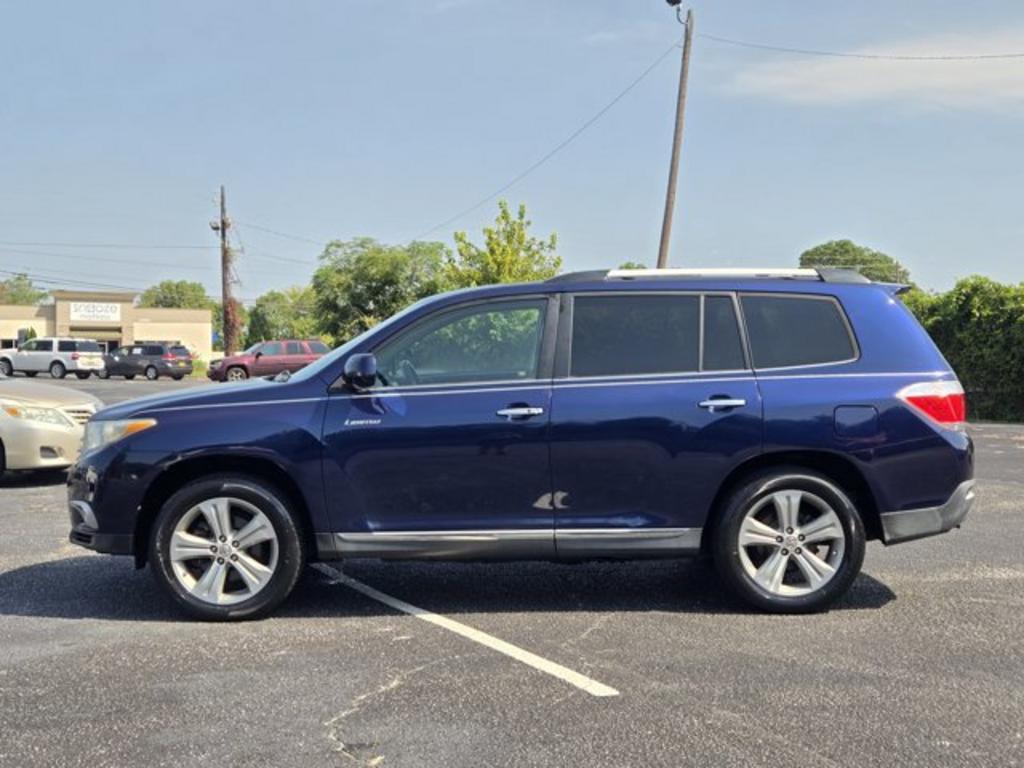 2012 Toyota Highlander - $11,995