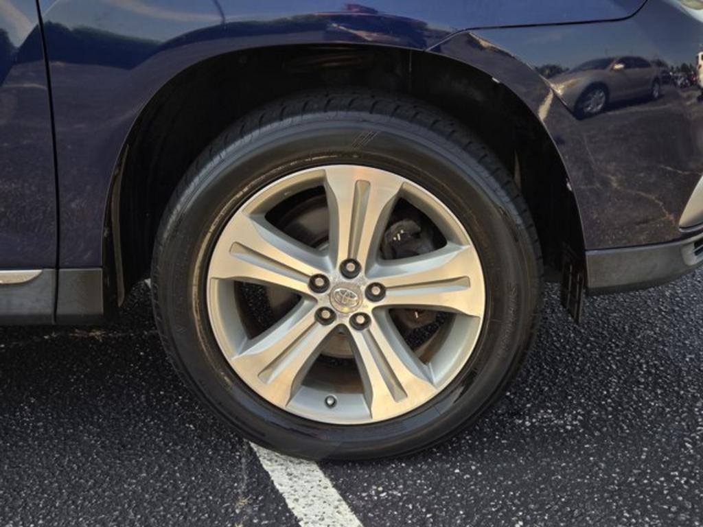 2012 Toyota Highlander - $11,995