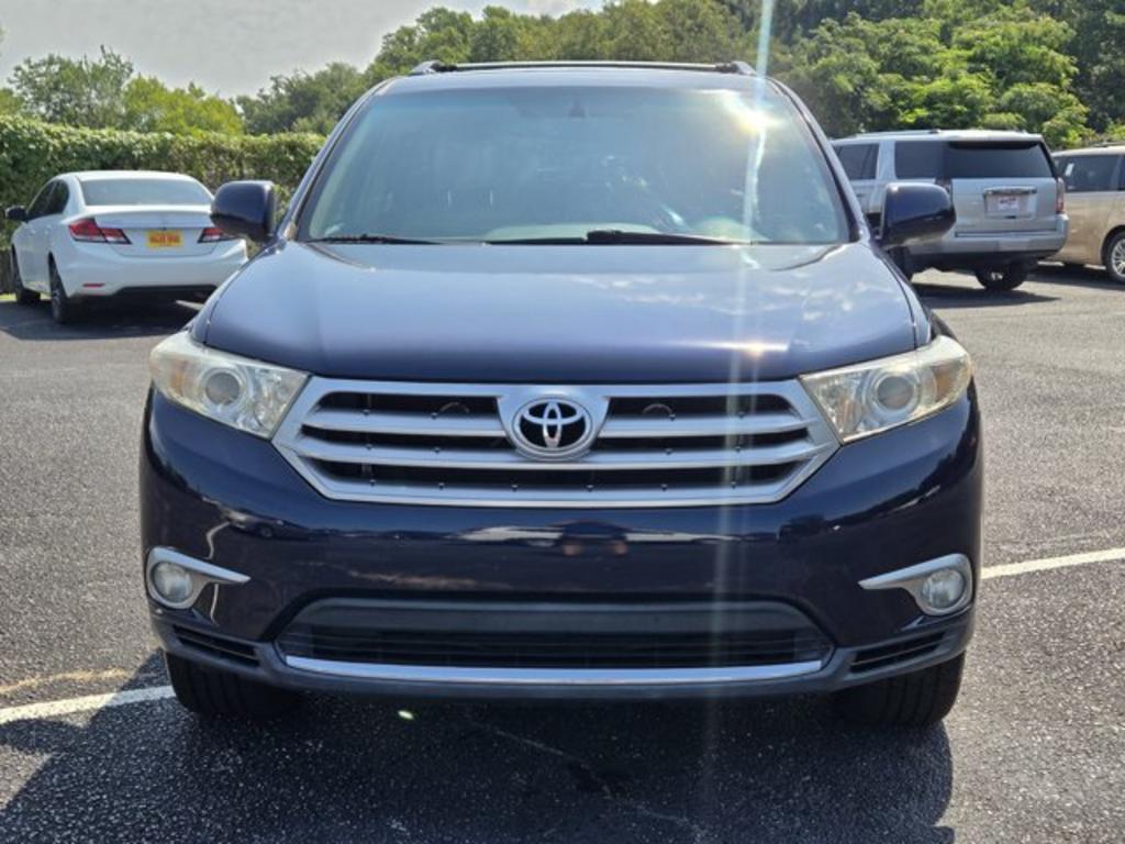 2012 Toyota Highlander - $11,995
