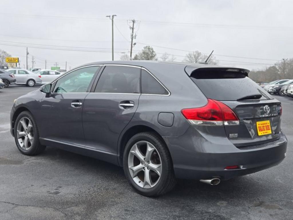2013 Toyota Venza LE photo