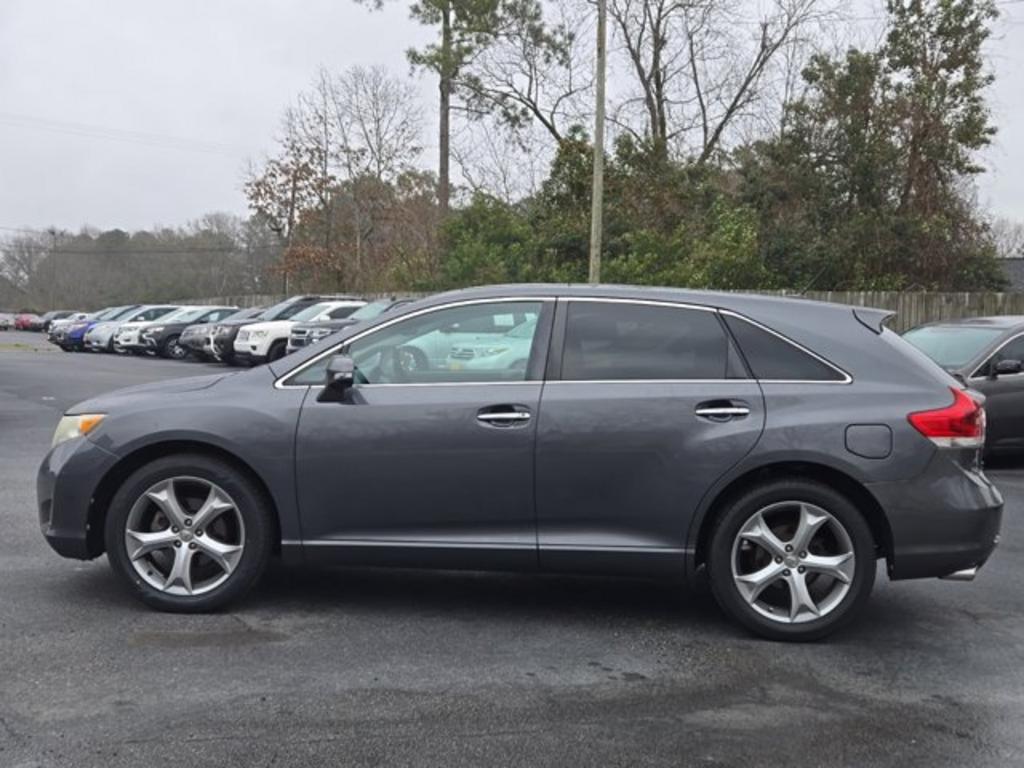 2013 Toyota Venza LE photo
