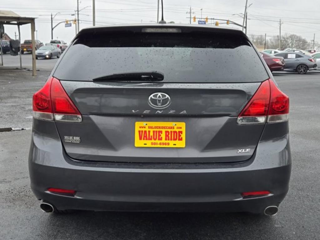 2013 Toyota Venza LE photo