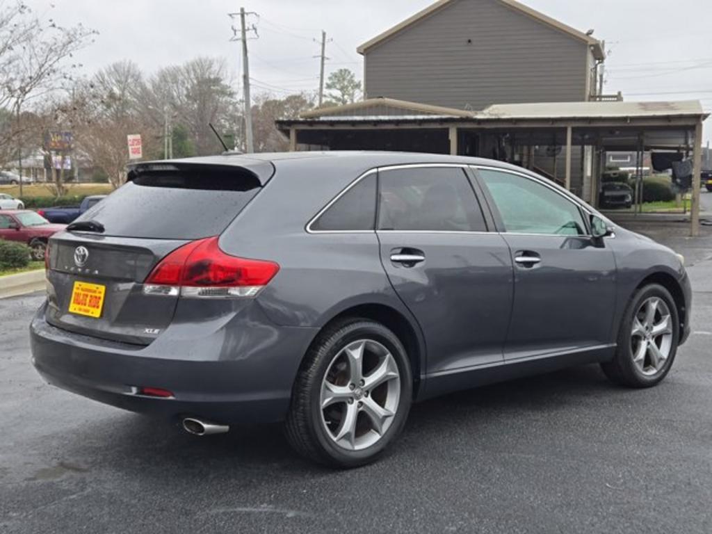2013 Toyota Venza LE photo