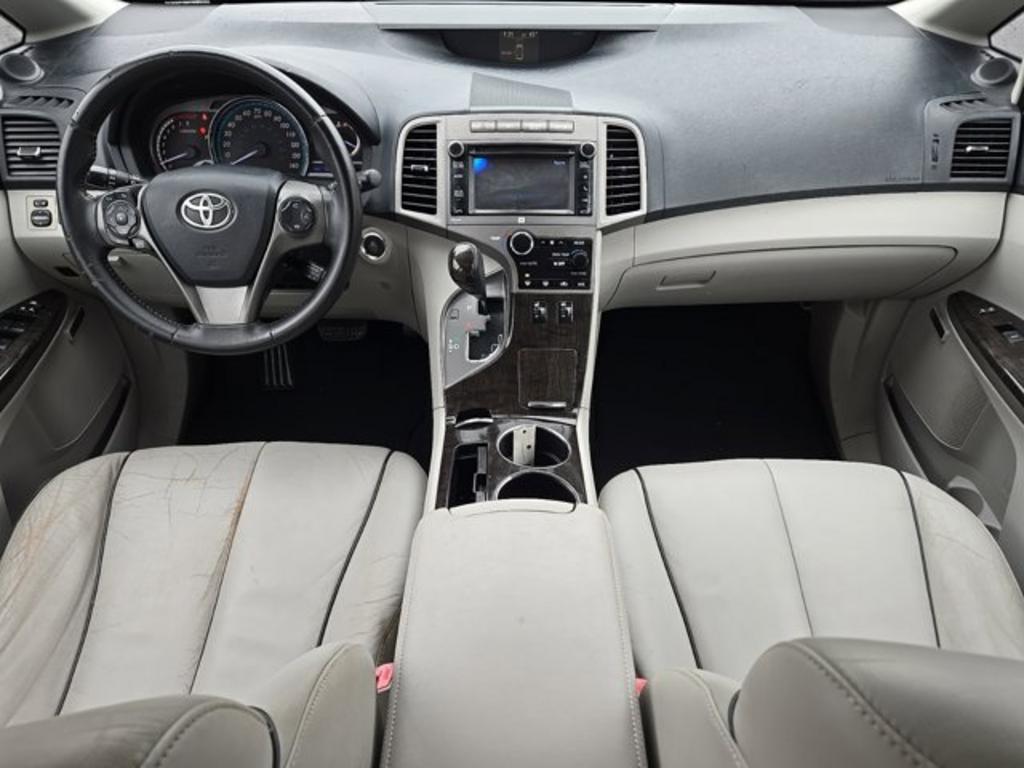 2013 Toyota Venza LE photo
