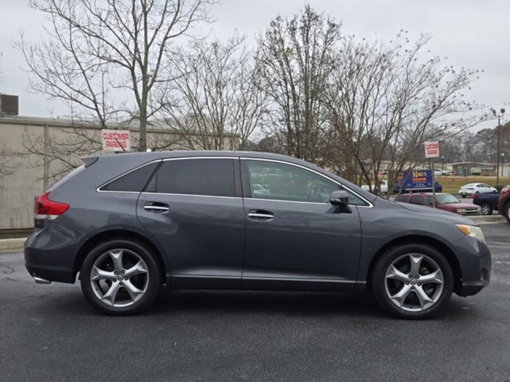 2013 Toyota Venza LE photo