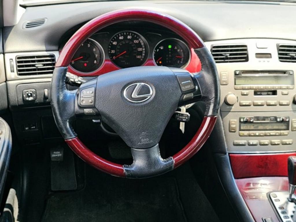 2005 LEXUS ES Sedan - $9,995
