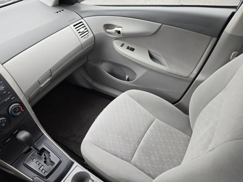 2009 Toyota Corolla photo