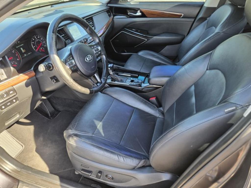 2017 Kia Cadenza - $11,995