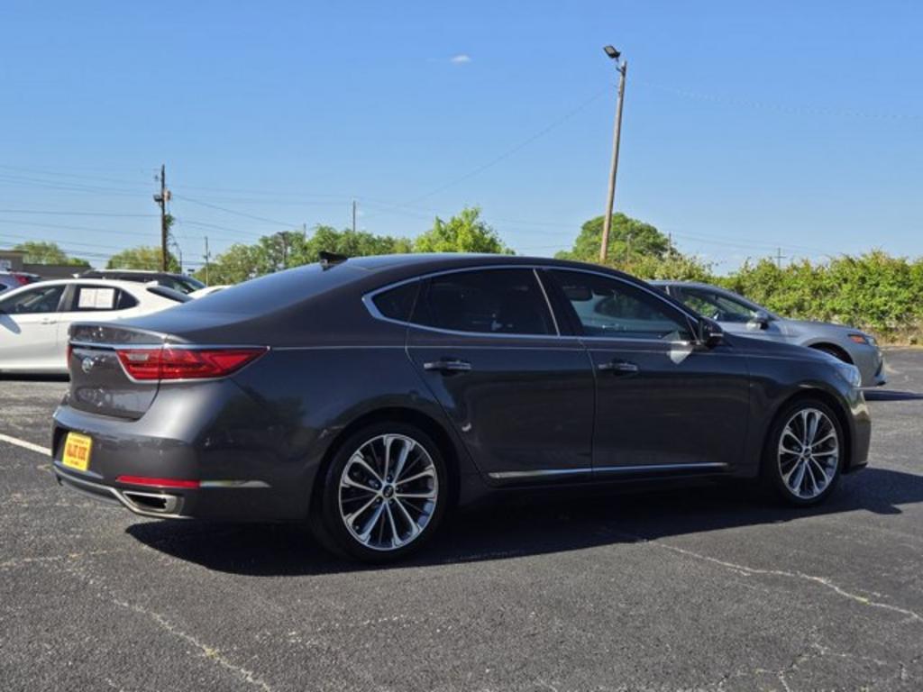 2017 Kia Cadenza - $11,995