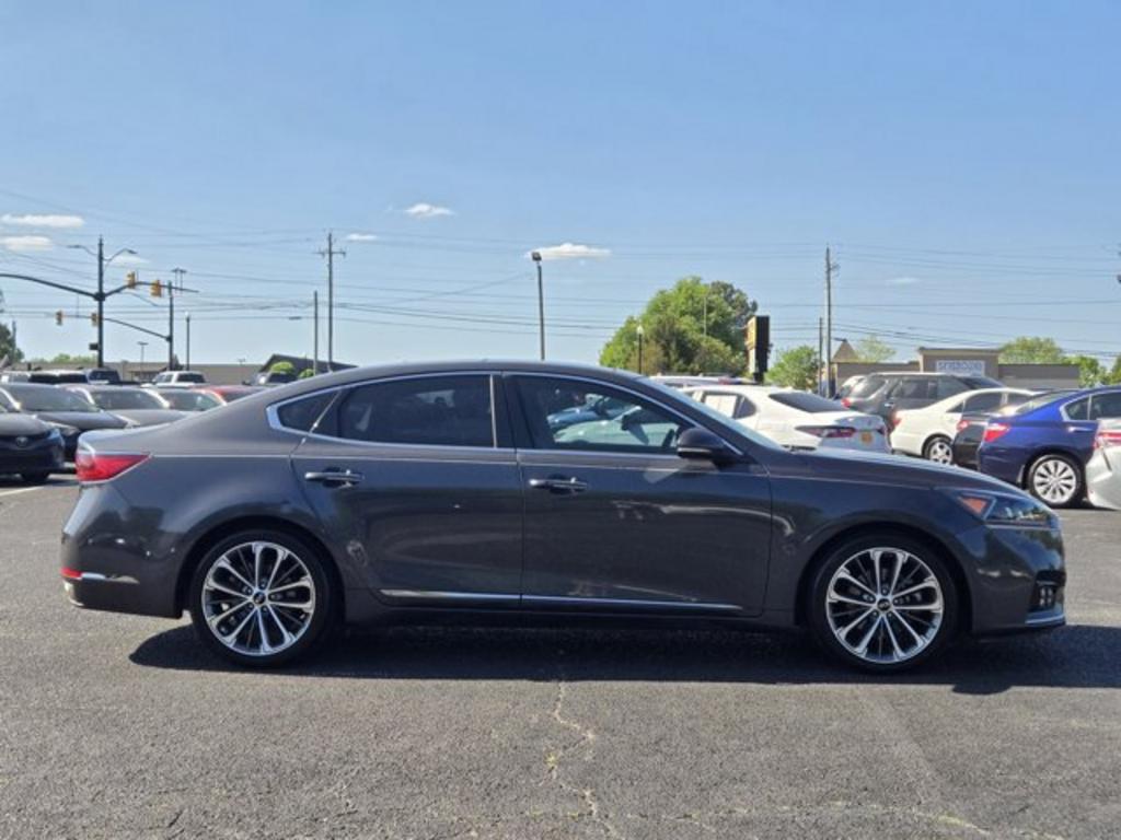 2017 Kia Cadenza - $11,995