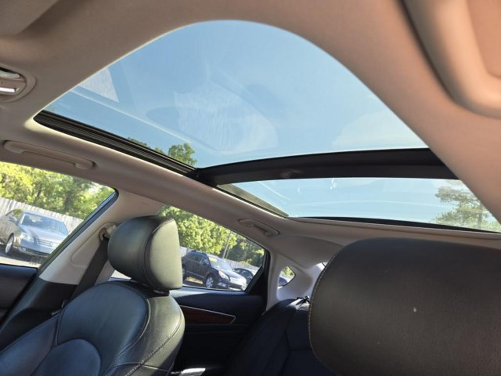 2017 Kia Cadenza - $11,995