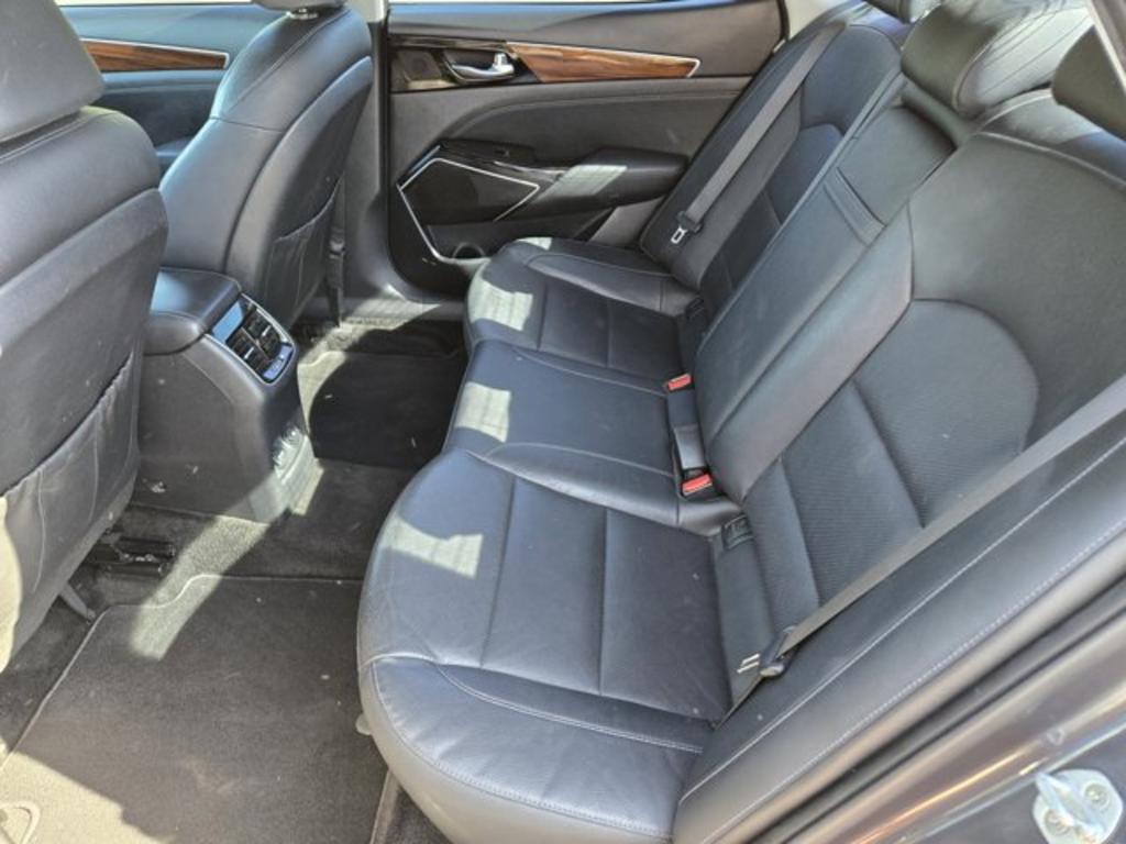 2017 Kia Cadenza - $11,995