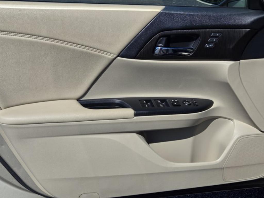 2014 Honda Accord - $13,995