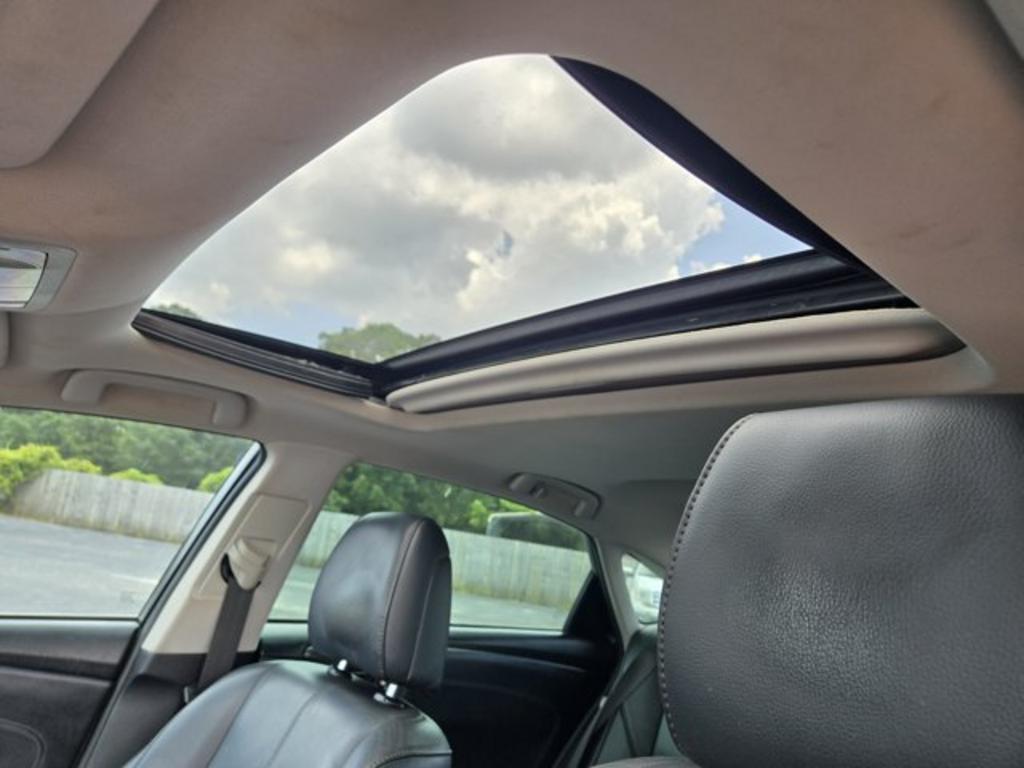 2014 Toyota Avalon - $12,995