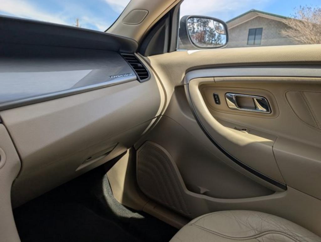 2016 Ford Taurus - $11,995