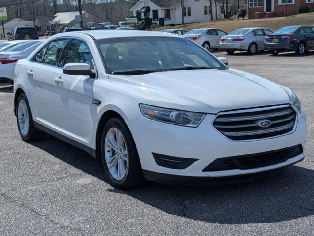 2016 Ford Taurus - $11,995