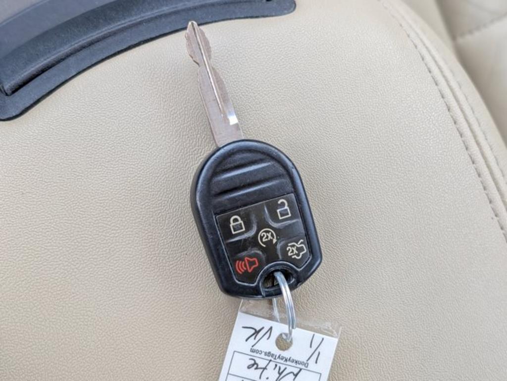 2016 Ford Taurus - $11,995