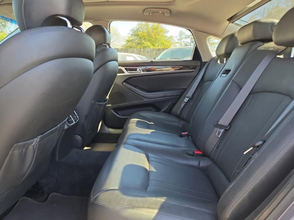 2015 Hyundai Genesis 3.8L photo