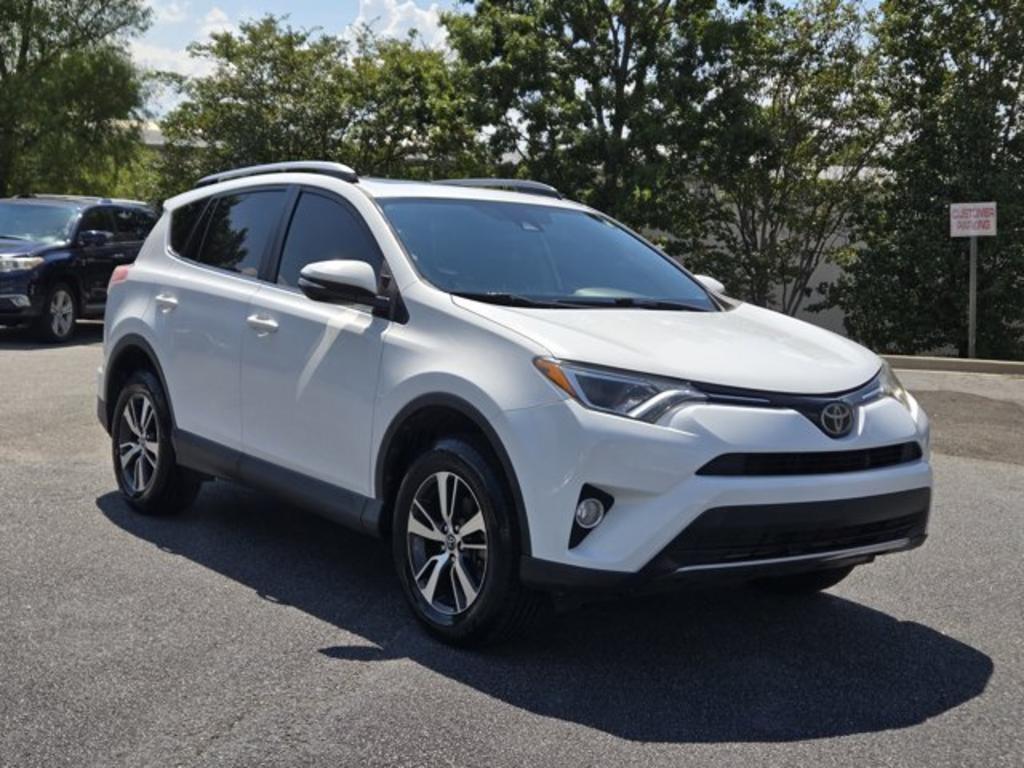 2017 Toyota RAV4 - $14,995