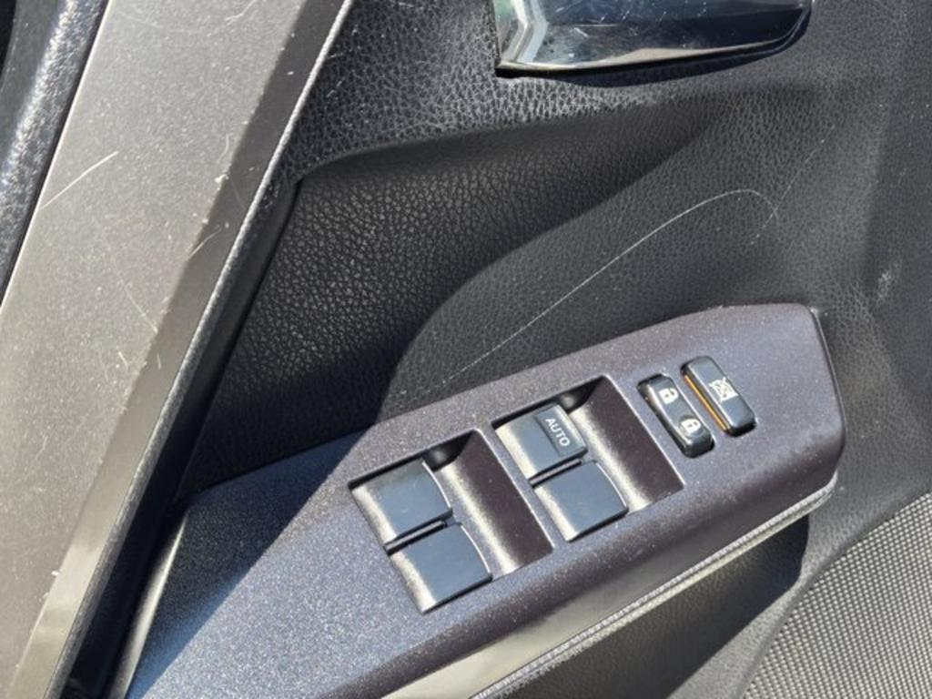 2017 Toyota RAV4 - $14,995