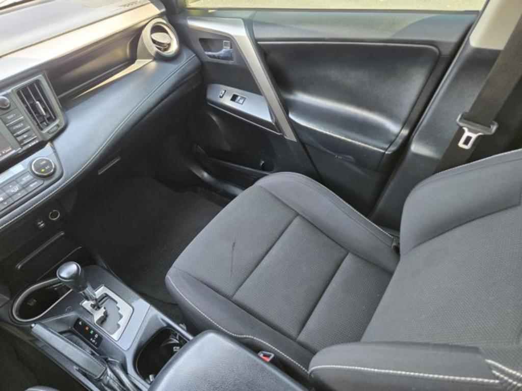 2017 Toyota RAV4 - $14,995