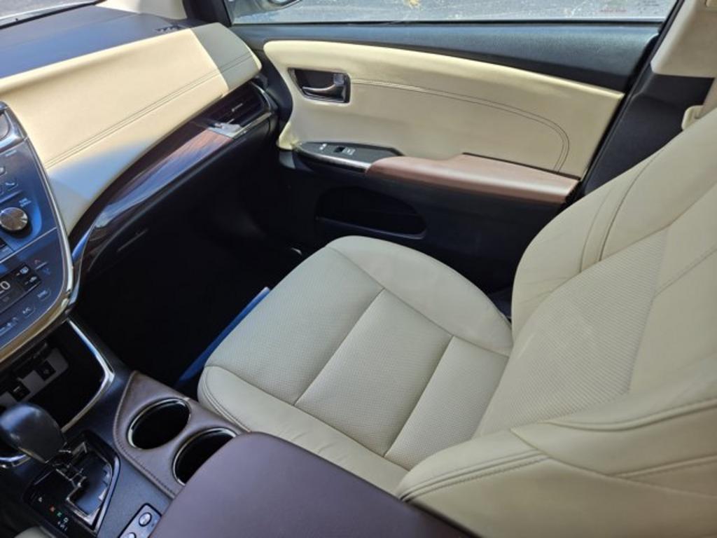 2014 Toyota Avalon - $13,995