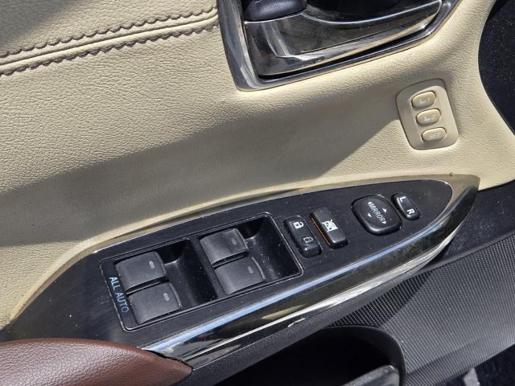 2014 Toyota Avalon - $13,995