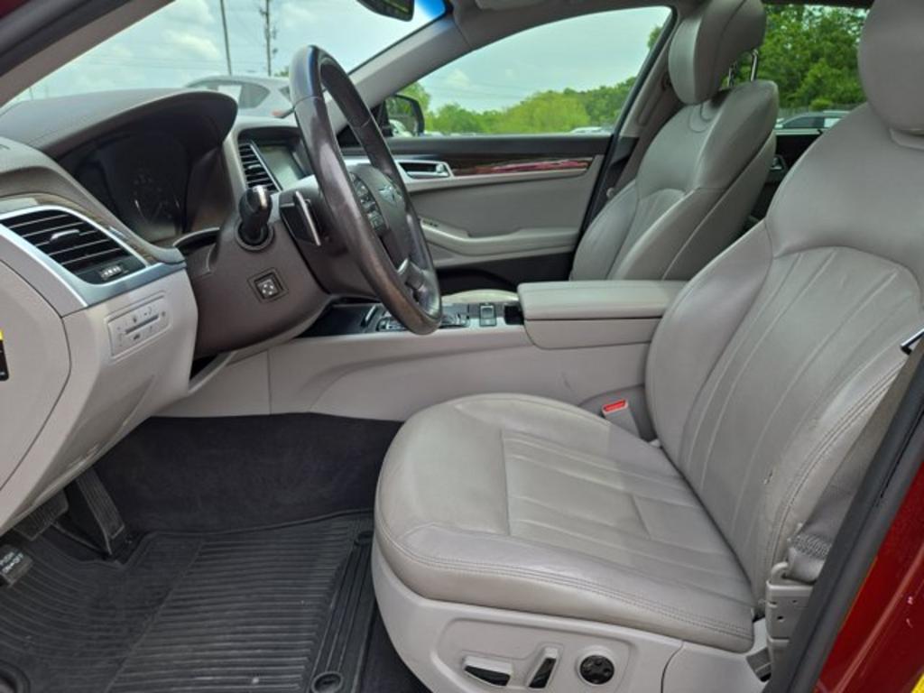 2015 Hyundai Genesis 3.8L photo