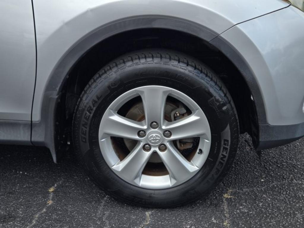 2014 Toyota RAV4 - $10,995
