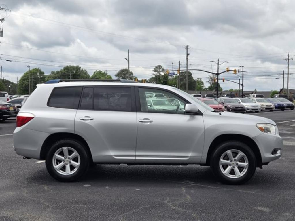 2010 Toyota Highlander - $11,995