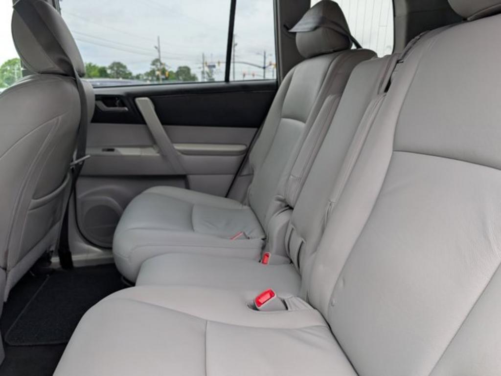 2013 Toyota Highlander photo