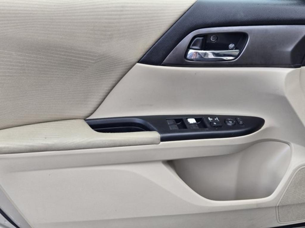2015 Honda Accord - $12,995