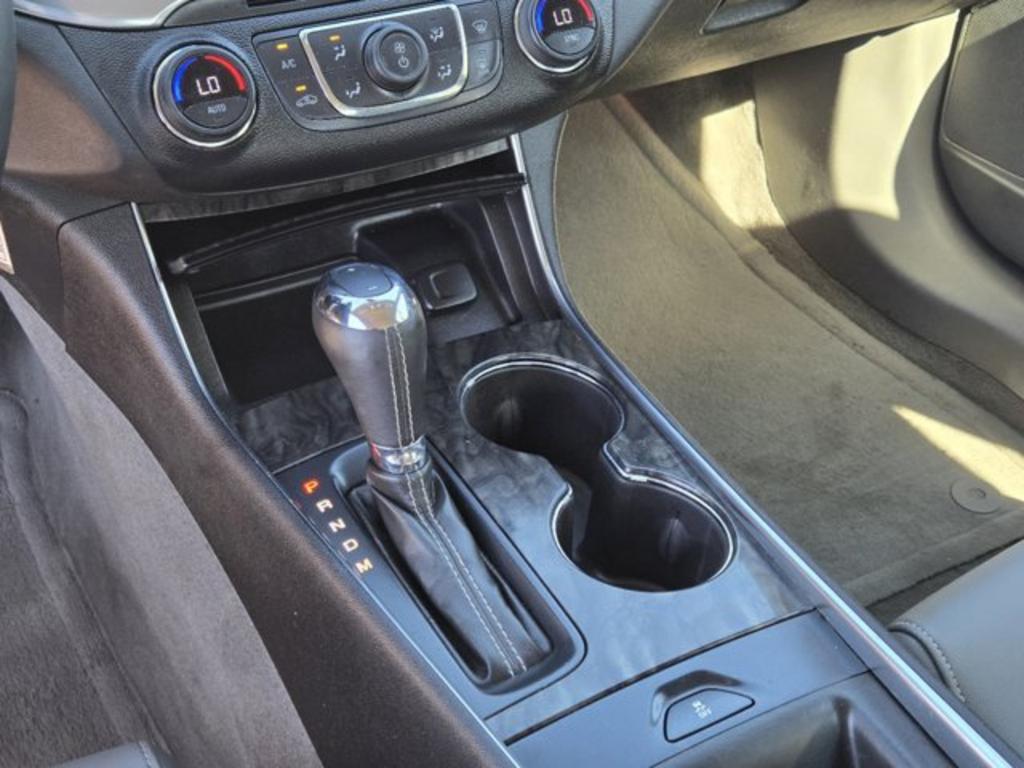 2015 Chevrolet Impala  photo
