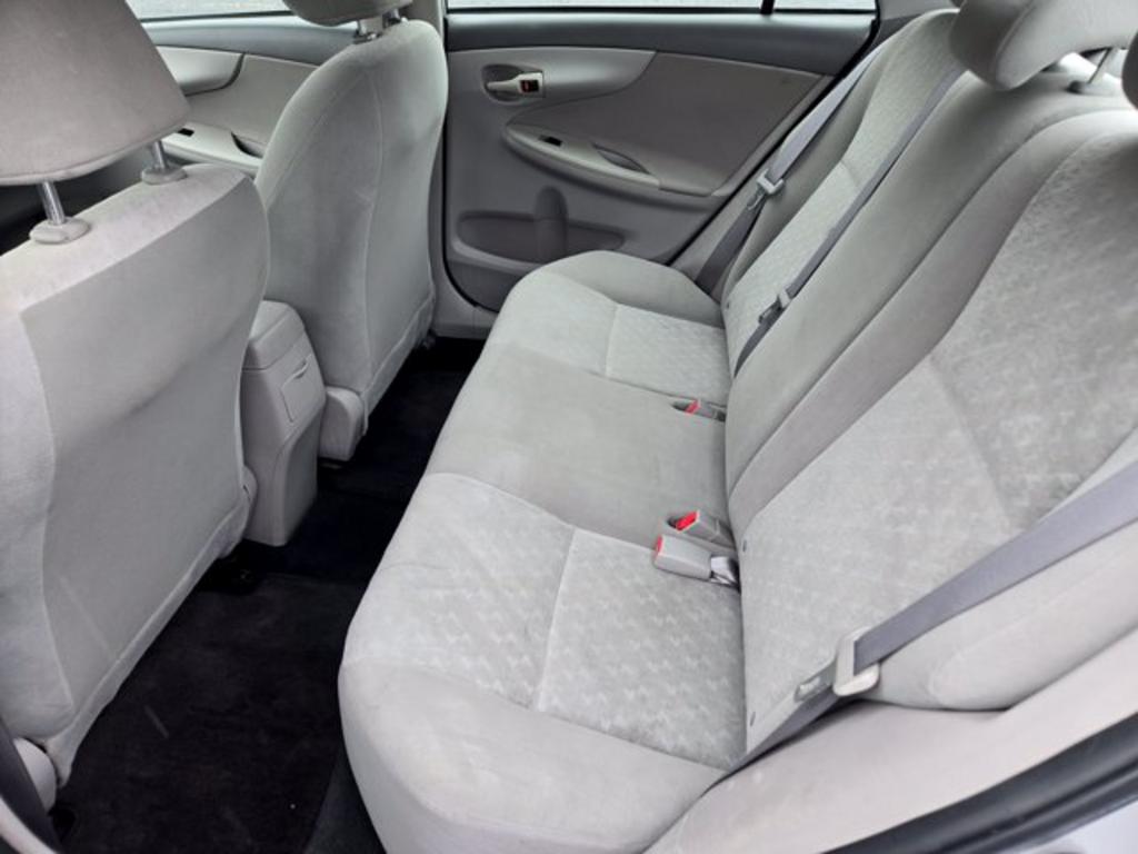 2009 Toyota Corolla - $9,995