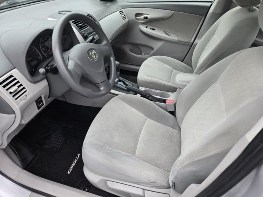 2009 Toyota Corolla - $9,995