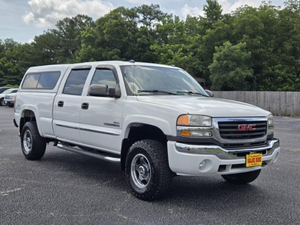 2004 GMC Sierra 2500 - $13,995