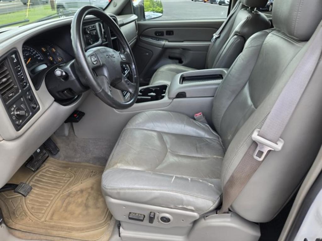 2004 GMC Sierra 2500 - $13,995