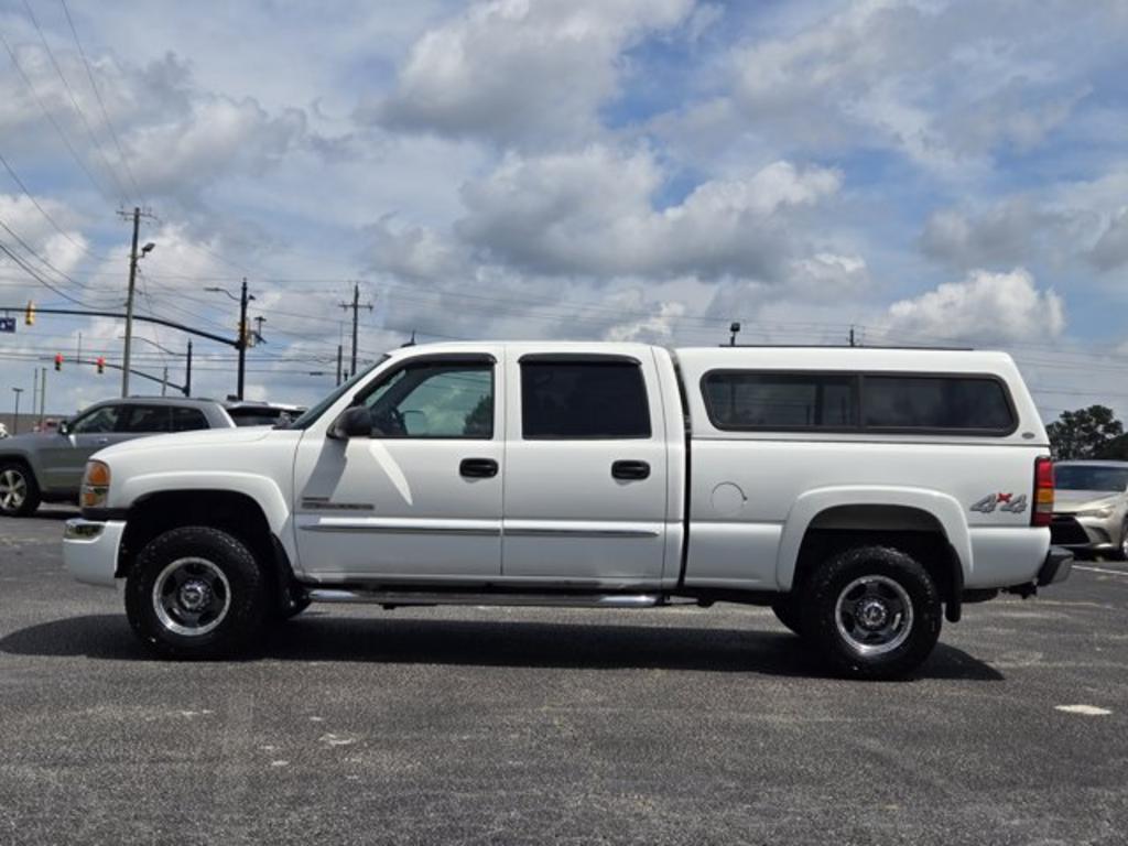 2004 GMC Sierra 2500 - $13,995